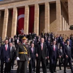 Devlet erkânı Anıtkabir’de