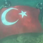 Halfeti’de su altında Türk Bayrağı açtılar