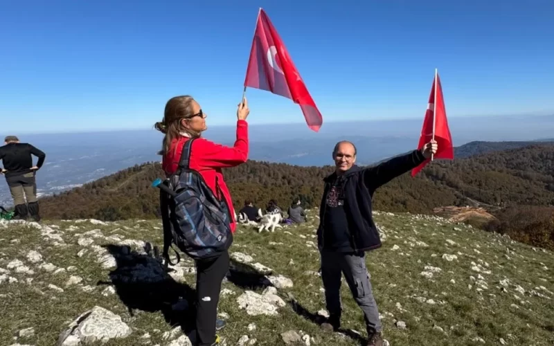 Kartepe’nin zirvesinde Cumhuriyet coşkusu